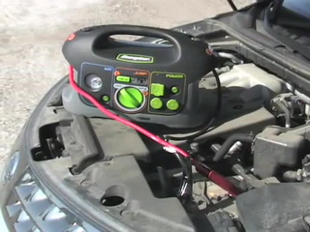 Energizer® All-in-One Jumpstarter / Air Compressor / Power Inverter - image 4 from the video